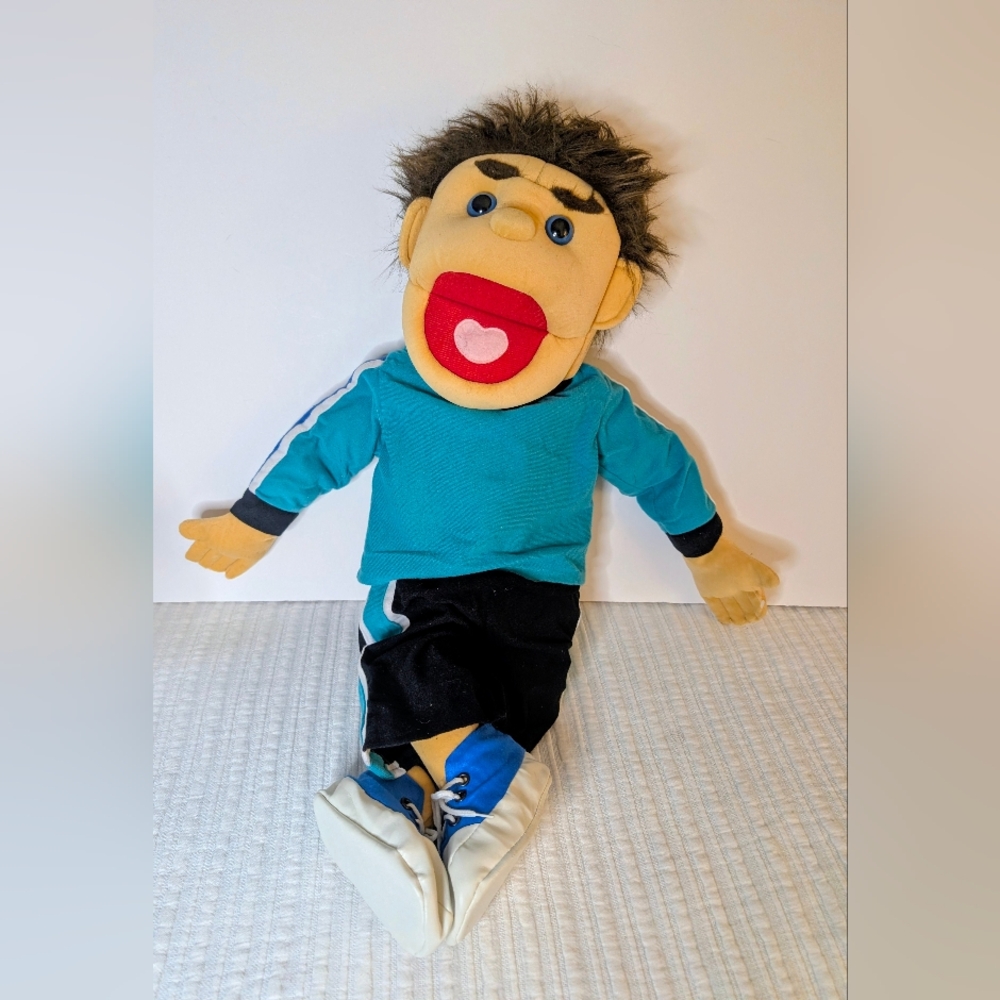 Vintage Puppet With Removable Legs - Picture 11 of 11